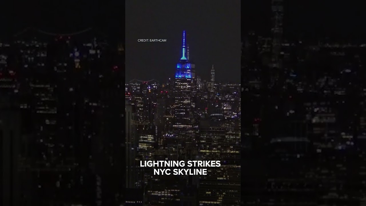 Lightning strikes NYC skyline: EarthCam video