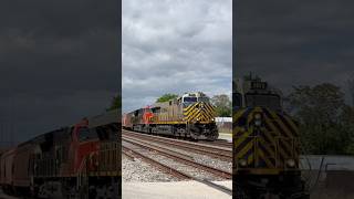 Unpatched Citirail leading B791 by Lincoln Ave in LaGrange (5/13/26)