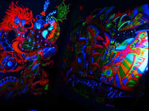 Whole Wide World - DragYnnificent (Prod. by Flying Lotus)