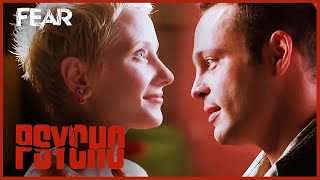 Marion Checks In | Psycho (1998)