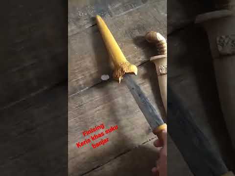 Jangan lewatkan keindahan keris khas suku Banjar, simbol kebudayaan yang tak tergantikan! ✨🥷