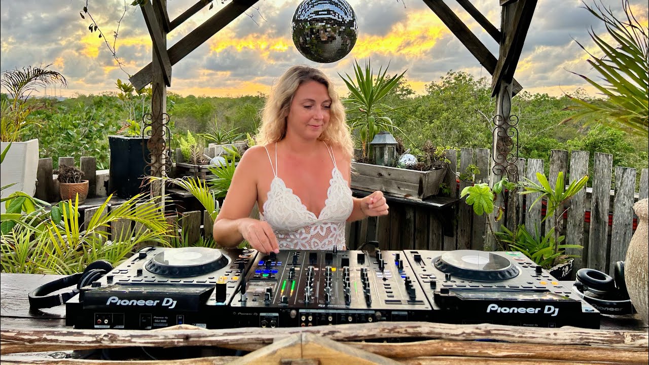 Ceinwen | Tech House & Indie Dance Sunset Mix 2025 | By @EPHIMERATulum