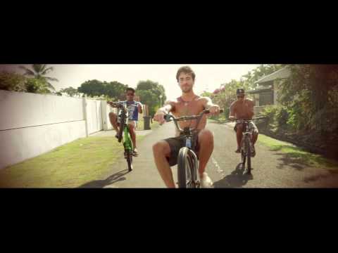 SOLIVE - "Mon île" (OFFICIAL CLIP)