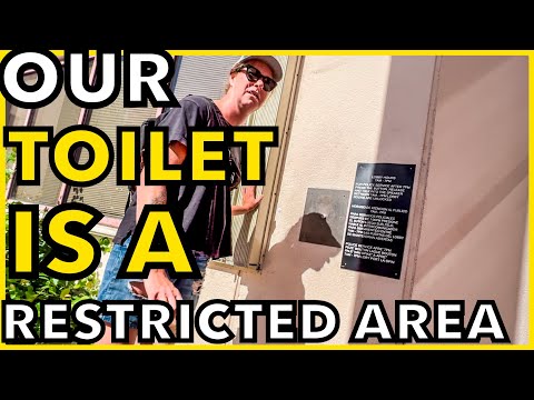 West Palm Beach Police Deny Access To The Bathroom In The Public Lobby! Assistant Chief Intervenes￼￼