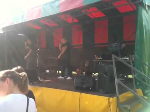 AK-PARES || Le Monde Nous Echape