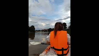 เผื่อเธอผ่านมาเห็น ท้องฟ้าของฉันที่วางเอาไว้ – PHAKHAW