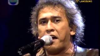 Download lagu iwan fals Coretan di dinding mp3 Download lagu iwan fals Coretan di dinding mp3