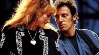 Bruce Springsteen - ACROSS THE BORDERLINE 1988 (audio)