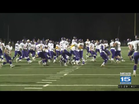 11/3 Play of the Week: Angola's Eric Cockroft kicks game-winning PAT in overtime