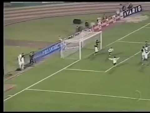 Nilmar Honorato (Internacional) - 11/08/2004 - Paraná 1x2 Internacional - 1 gol
