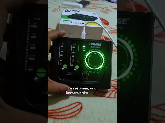 Vídeo relacionado con BOMGE Interfaz de audio USB (24 bits/192 kHz) con XLR, alimentación fantasma, monitoreo directo, bucle trasero para grabación de PC, transmisión, guitarrista, vocalista y podcasting