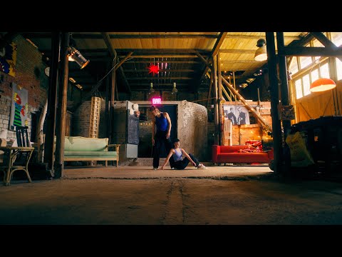 (A) Lisa - Cinematic Female Acrobatic Duo