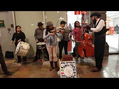 Colectivo Klezmorino - Hora Mit Tsibeles