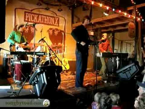Bombadil - Rosetta Stone (Live at Pickathon - Song, by Toad)