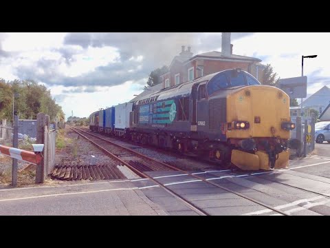DRS class 37602 and 37605 arrives and departs Appledore with Thrash and Tones! 30/07/18