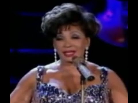 Shirley Bassey - After The Rain (w/ Richard Hawley) (2009 Live at Electric Proms)