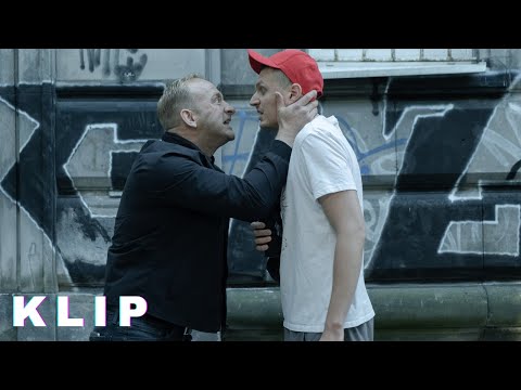 KRYPTONIM POLSKA - komedia o absurdach naszej rzeczywistości