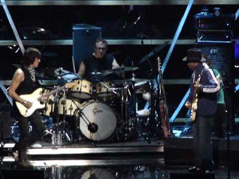 JEFF BECK JAMS WITH BUDDY GUY NYC 25TH ANNIV ROCK N ROLL CONCERT
