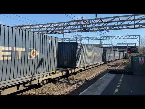 DRS Electric 88005 Minerva Daventry - Mossend Freightliner at Nuneaton