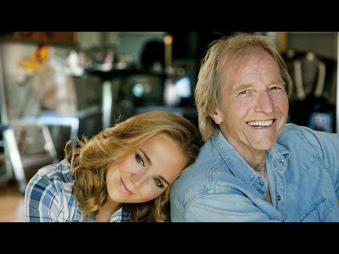 Lucie Vondráčková a VoKoBere - Hop Hej (HRAJ ČESKY - Živě)
