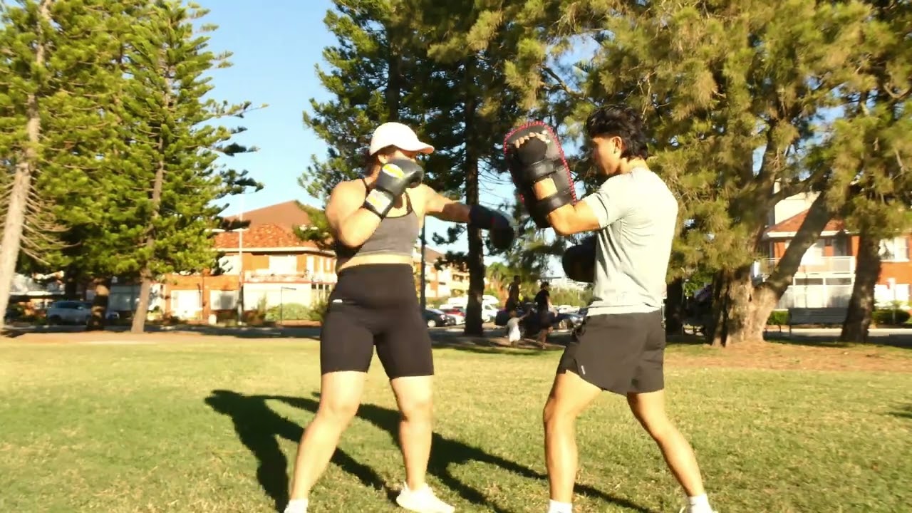See the Session — Kickboxing with Simon
