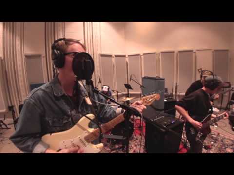 Queen City Sessions: The Yugos - "Ingenue"
