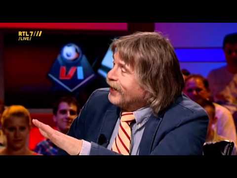 VI 05-08-11 - Johan Derksen over het ouderwetse amusement in Oost-Europese striptenten