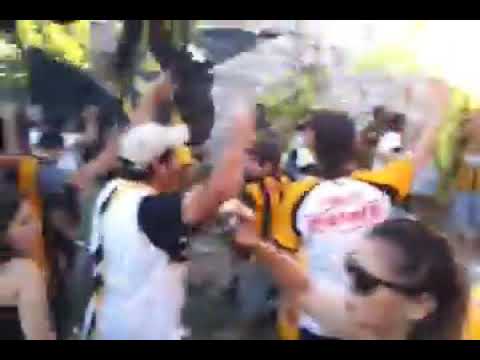 Entrada ala cancha de olimpo