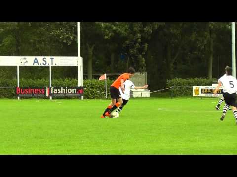 10 sep 2011 Maarssen C1 - VV De Meern C2 com 4-1 Doelpunt Jesse