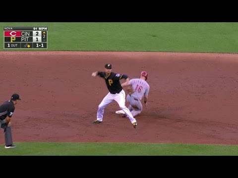 CIN@PIT: Cervelli begins 2-6-4 double play on a bunt