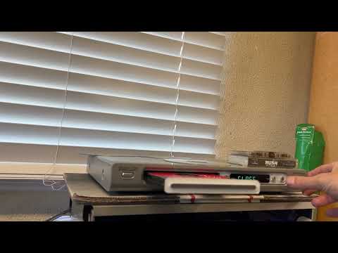 Harman Kardon AVR 100 Surround Sound Receiver w: Remote Control; Tested