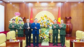 Đoàn ĐB lãnh đạo thành phố thăm, chúc mừng các đơn vị quân đội nhân kỷ niệm 78 năm thành lập QĐND VN