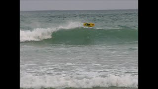 preview picture of video 'Surfing Muizenberg - Bro rcSurfer'
