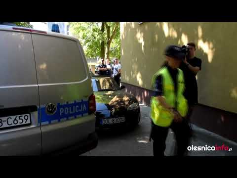 Rafał B  doprowadzony do prokuartury w Oleśnicy