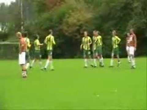 Voorschoten 97 3 - DSO 2 tweede competitiewedstrijd