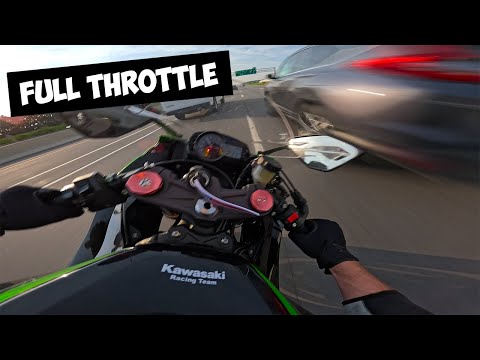 zx6r swimming through traffic