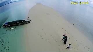 preview picture of video 'Keindahan Alam Tersembunyi di Pulau Tomini'