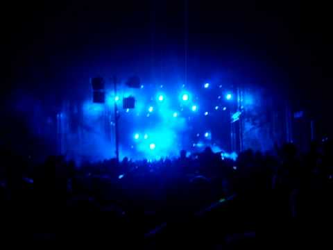 EDC Los Angeles 6.27.2009 Benny Benassi vs David Bowie - I Am A DJ