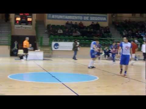 VI Corazonada de la Diócesis de Segovia a favor de Cáritas en el Pedro Delgado 2/1/2013 (3)