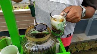 Download lagu Delicious and refreshing brown sugar ice cream in front of the Rajapolah Grand Mosque, Tasikmalay... mp3 Download lagu Delicious and refreshing brown sugar ice cream in front of the Rajapolah Grand Mosque, Tasikmalay... mp3