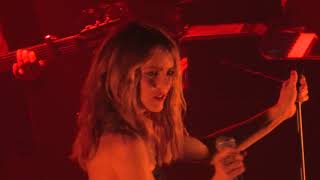 Vanessa Paradis @ Casino de Paris 03   Le Rempart