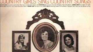 Connie Smith ~ Four Walls (Vinyl)