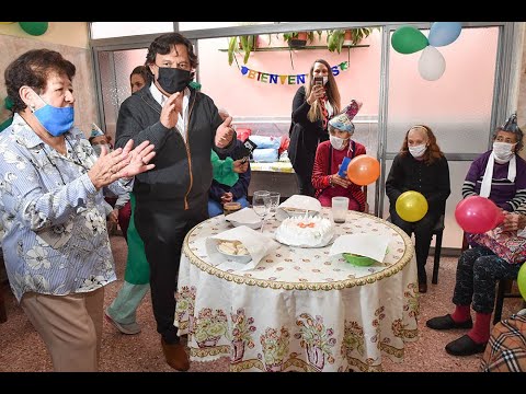 El Gobernador Sáenz visitó la residencia para la tercera edad Renacer