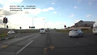 preview picture of video 'Bad Driving - Wellington Road, The Crest, Durbanville, Cape Town 2'