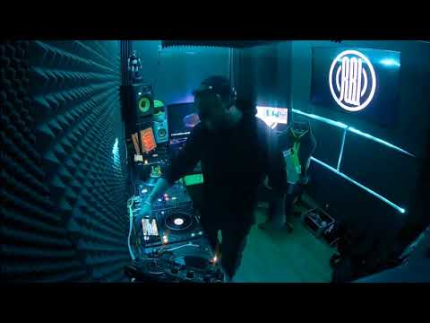 084 // The YellowHeads Studio Mix // 084