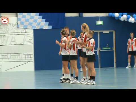 OVVO/De Kroon 1 - DeetosSnel/Volhuis 1 - Het voorstellen van de gasten uit Dordrecht