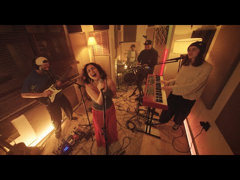 Sedef Sebüktekin - Ah Yoluna! (Canlı @Vaha Studios)