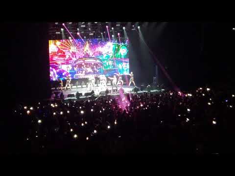 RedMare Tour - Red Velvet - Peekaboo