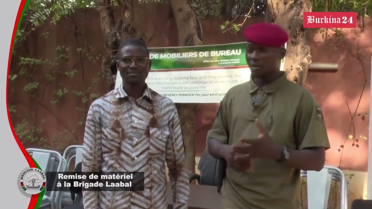 Une Américaine d’origine jamaïcaine apporte son soutien pour l’ordre et la discipline