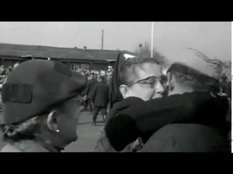 Spätheimkehrer im Durchgangslager Friedland 1956